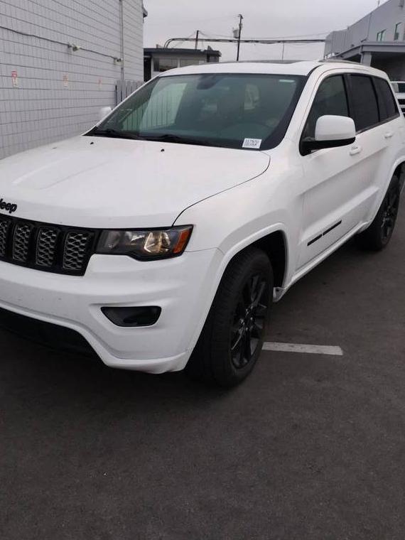 JEEP GRAND CHEROKEE 2018 1C4RJEAG0JC460482 image